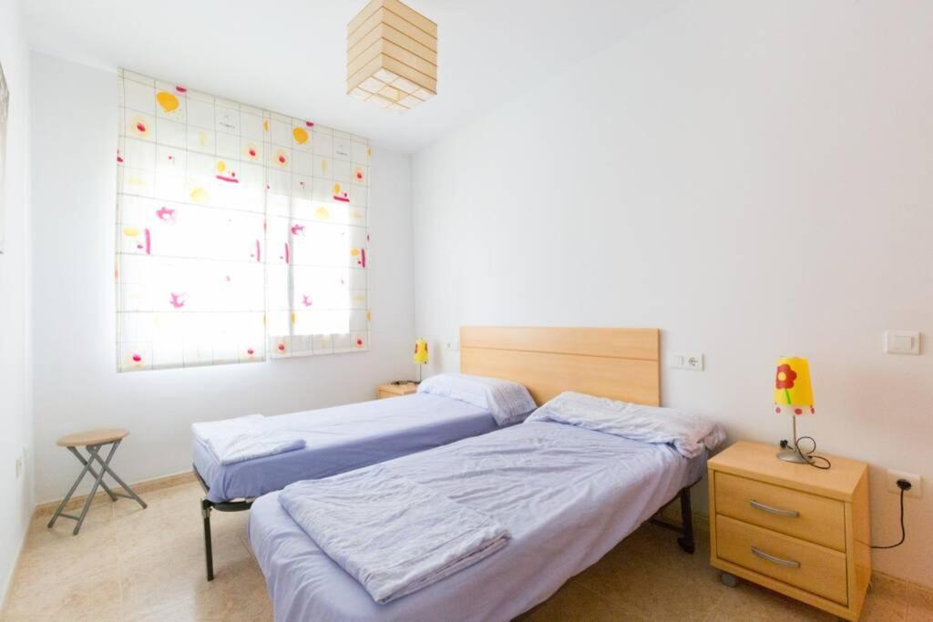 La Rapita - Apartamento De Dos Dormitorios Con Piscina Comunitaria Alcanar Ngoại thất bức ảnh