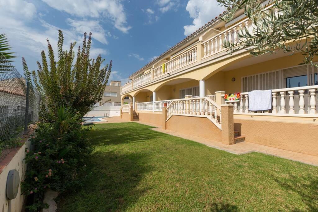 La Rapita - Apartamento De Dos Dormitorios Con Piscina Comunitaria Alcanar Ngoại thất bức ảnh