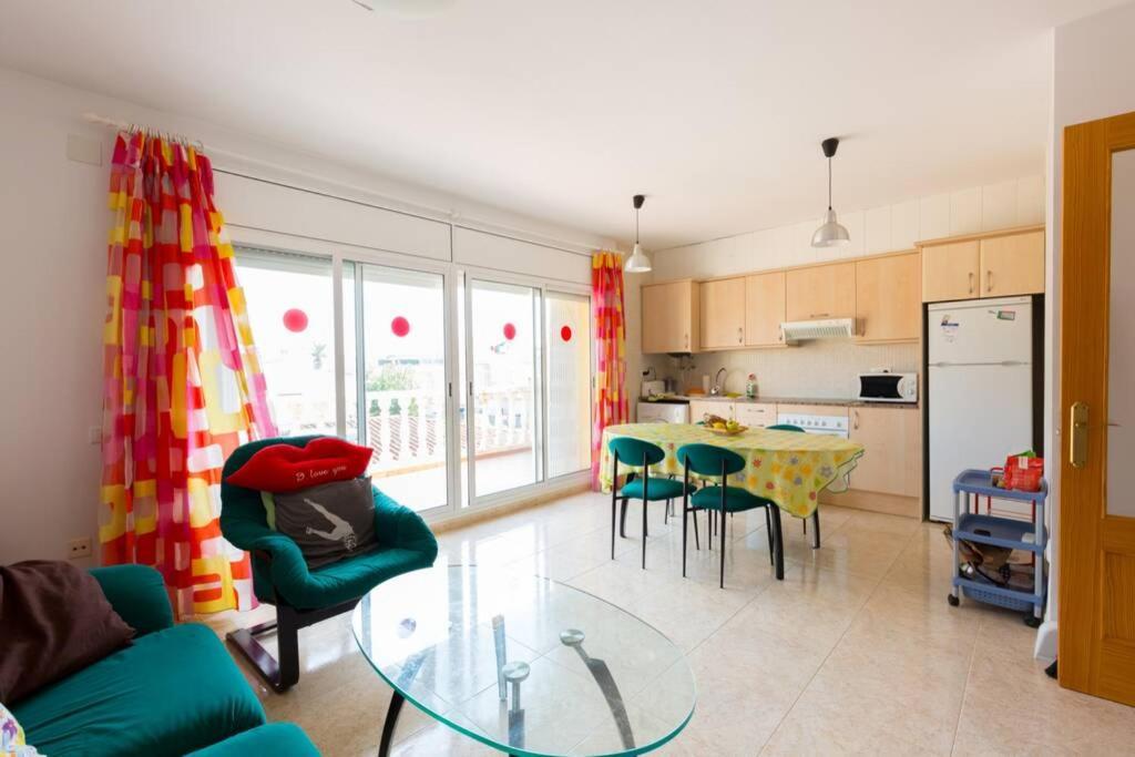 La Rapita - Apartamento De Dos Dormitorios Con Piscina Comunitaria Alcanar Ngoại thất bức ảnh