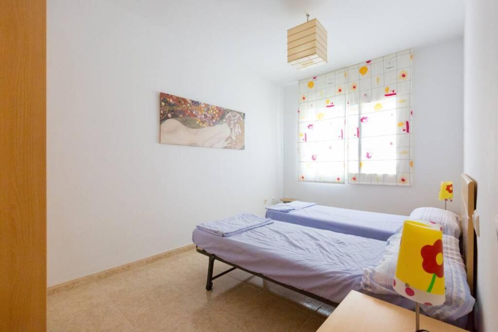 La Rapita - Apartamento De Dos Dormitorios Con Piscina Comunitaria Alcanar Ngoại thất bức ảnh