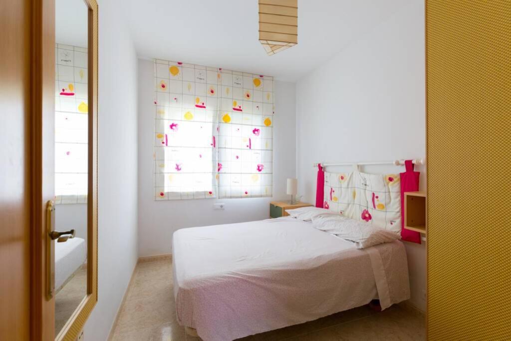 La Rapita - Apartamento De Dos Dormitorios Con Piscina Comunitaria Alcanar Ngoại thất bức ảnh