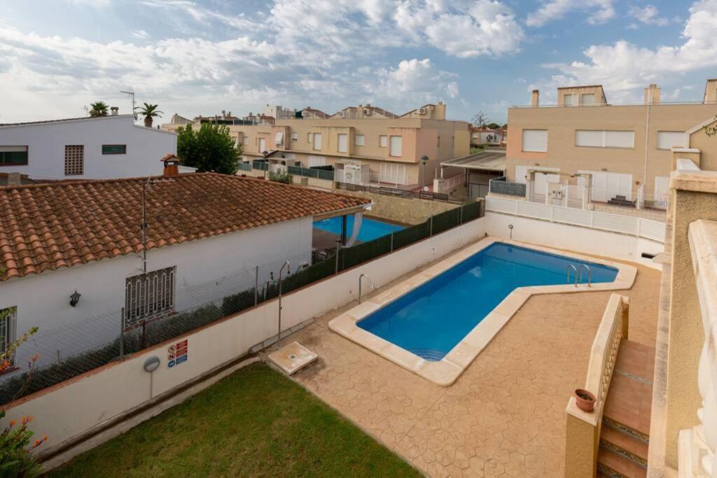La Rapita - Apartamento De Dos Dormitorios Con Piscina Comunitaria Alcanar Ngoại thất bức ảnh